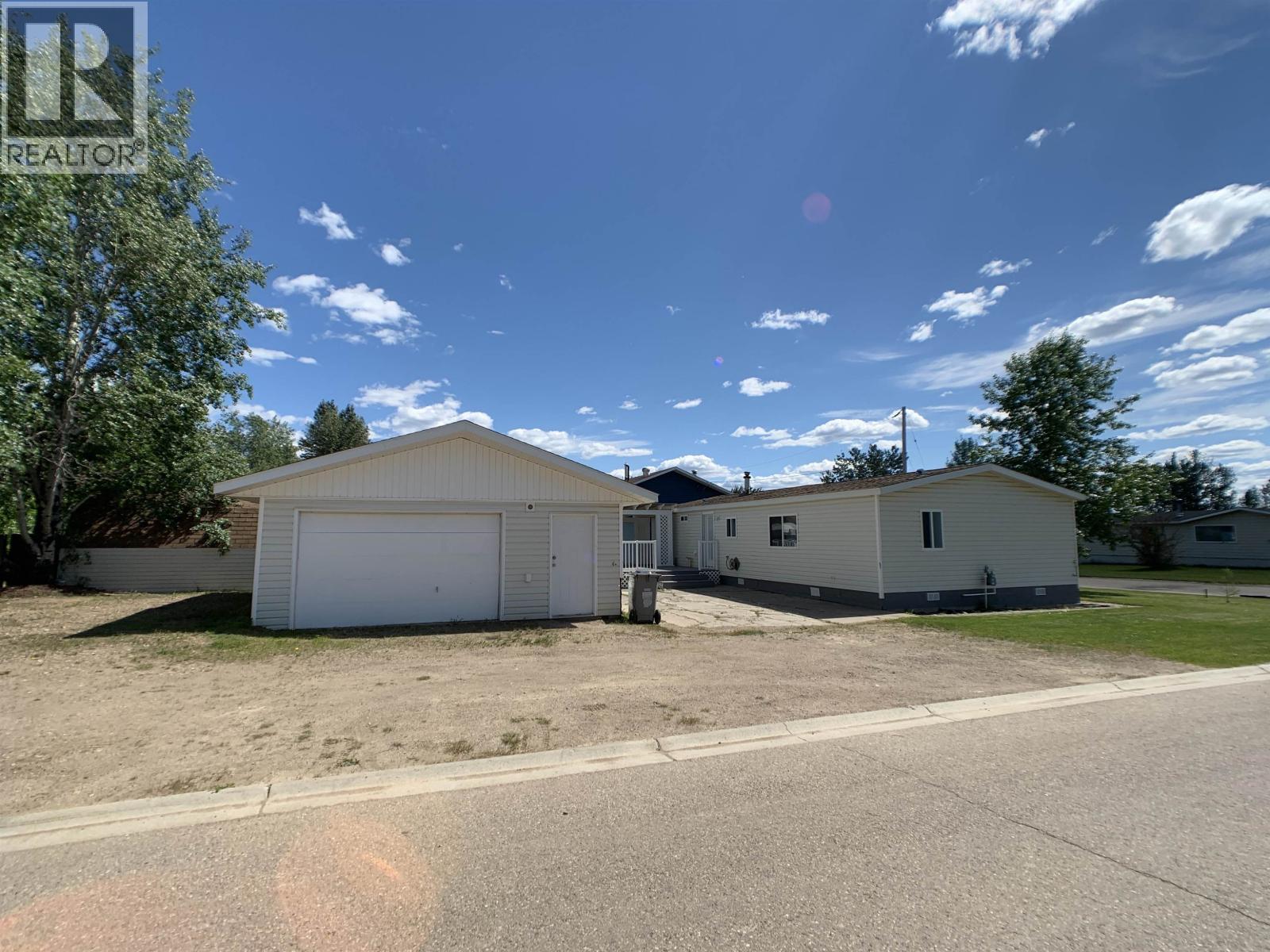 4028 POPLAR AVENUE, Fort Nelson