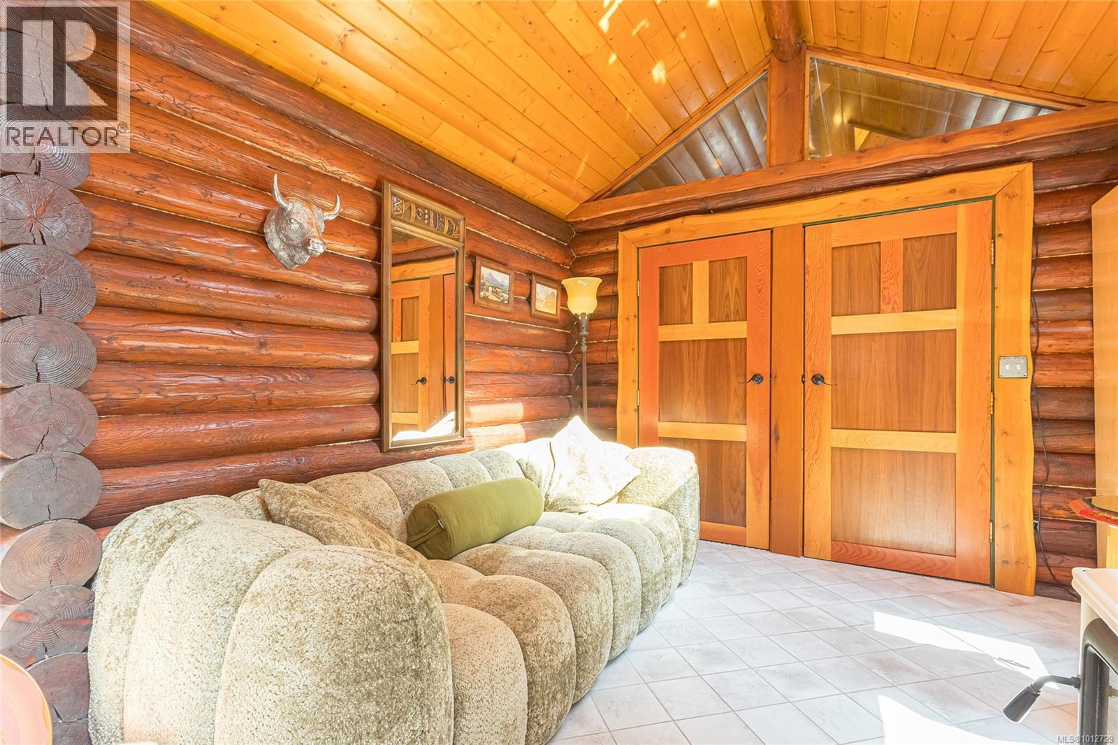 3626 Christina Dr, Cobble Hill