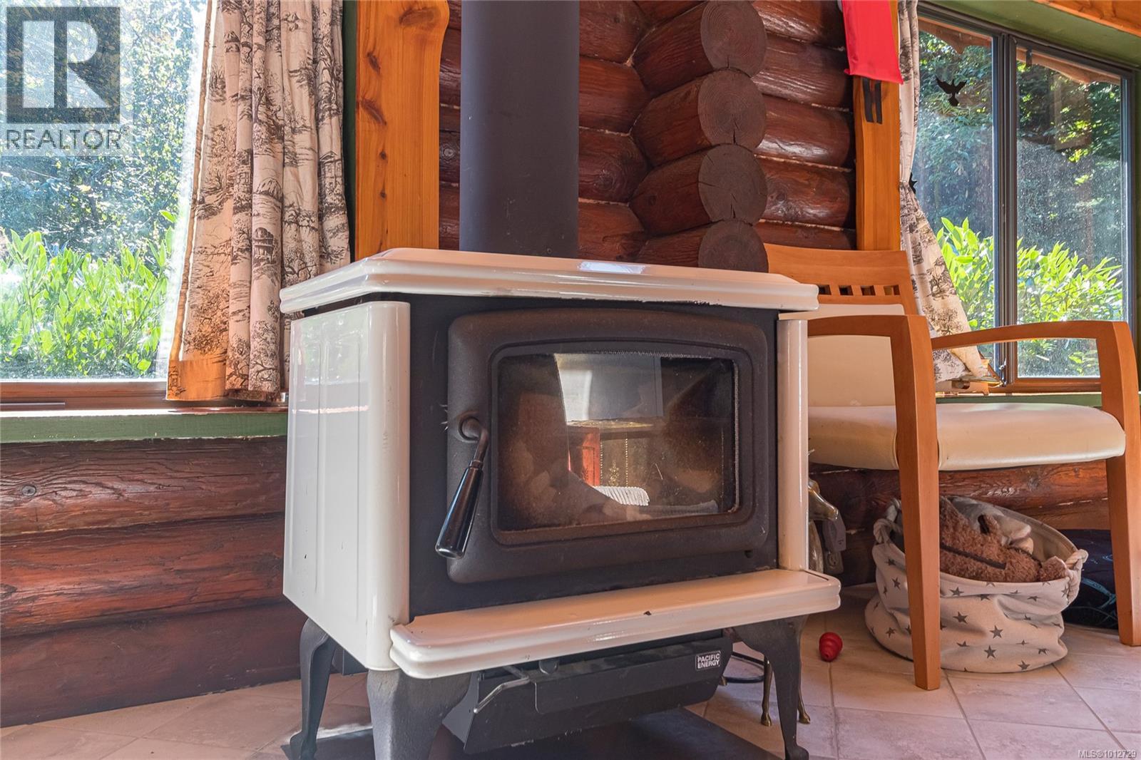 3626 Christina Dr, Cobble Hill