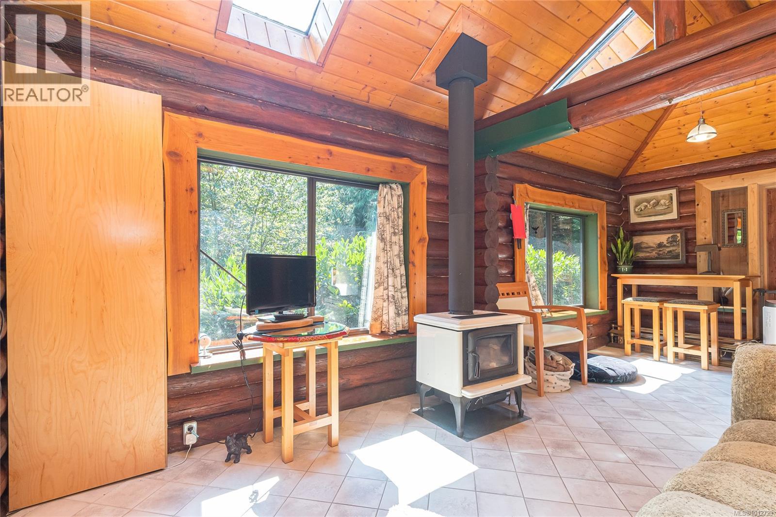 3626 Christina Dr, Cobble Hill