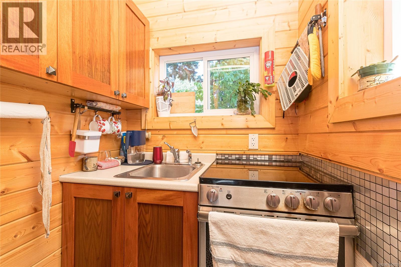 3626 Christina Dr, Cobble Hill