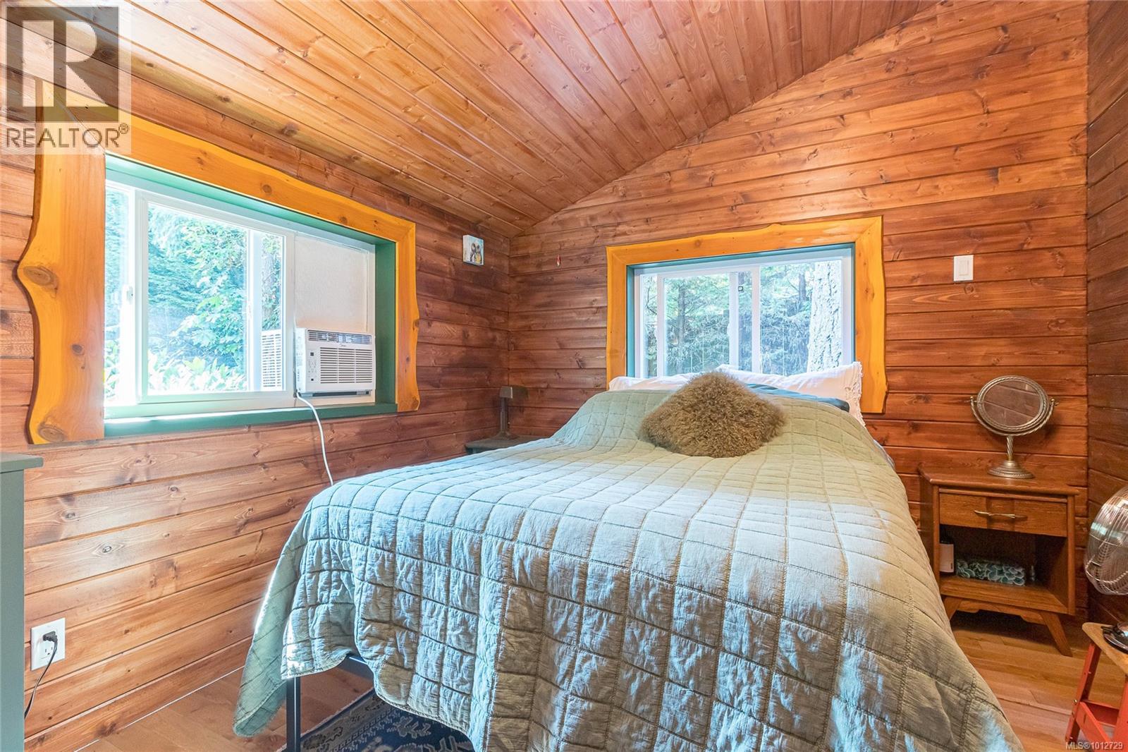 3626 Christina Dr, Cobble Hill