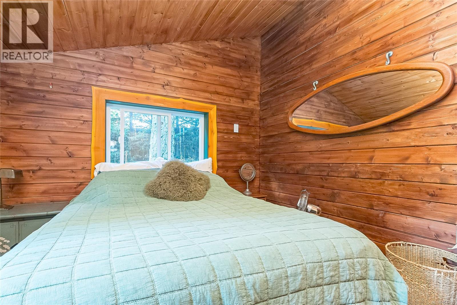 3626 Christina Dr, Cobble Hill