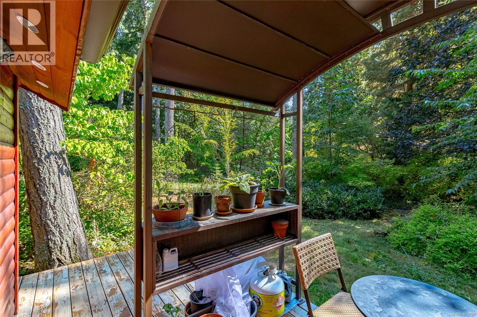 3626 Christina Dr, Cobble Hill