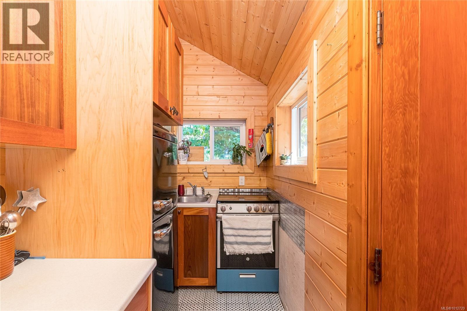 3626 Christina Dr, Cobble Hill