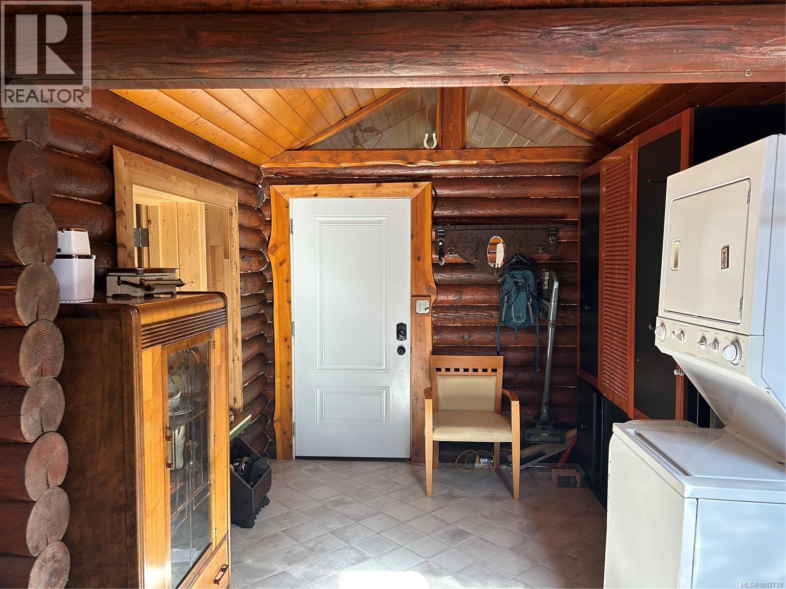 3626 Christina Dr, Cobble Hill