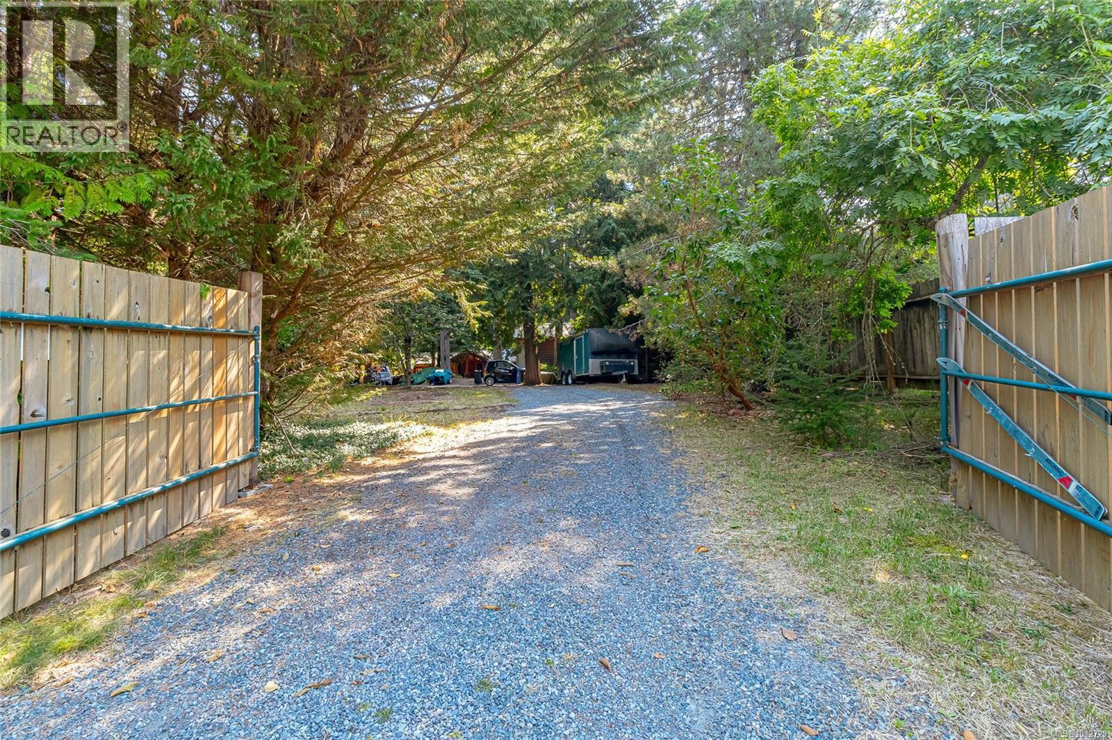 3626 Christina Dr, Cobble Hill