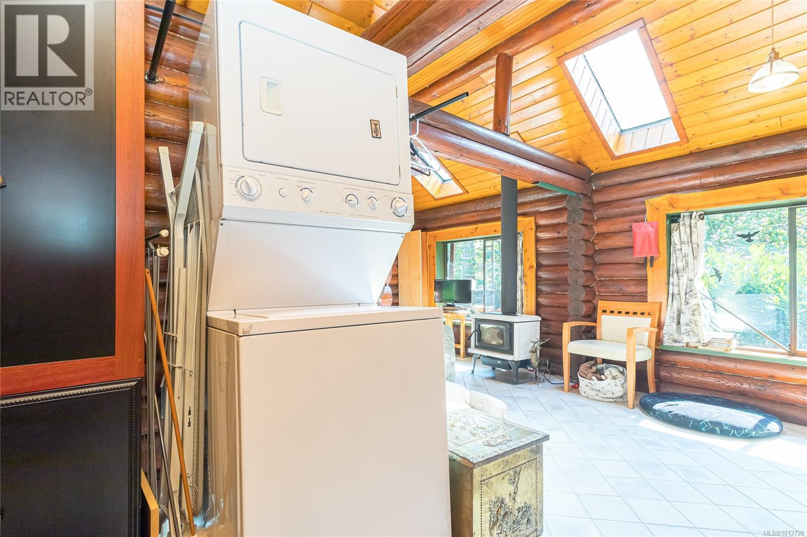 3626 Christina Dr, Cobble Hill