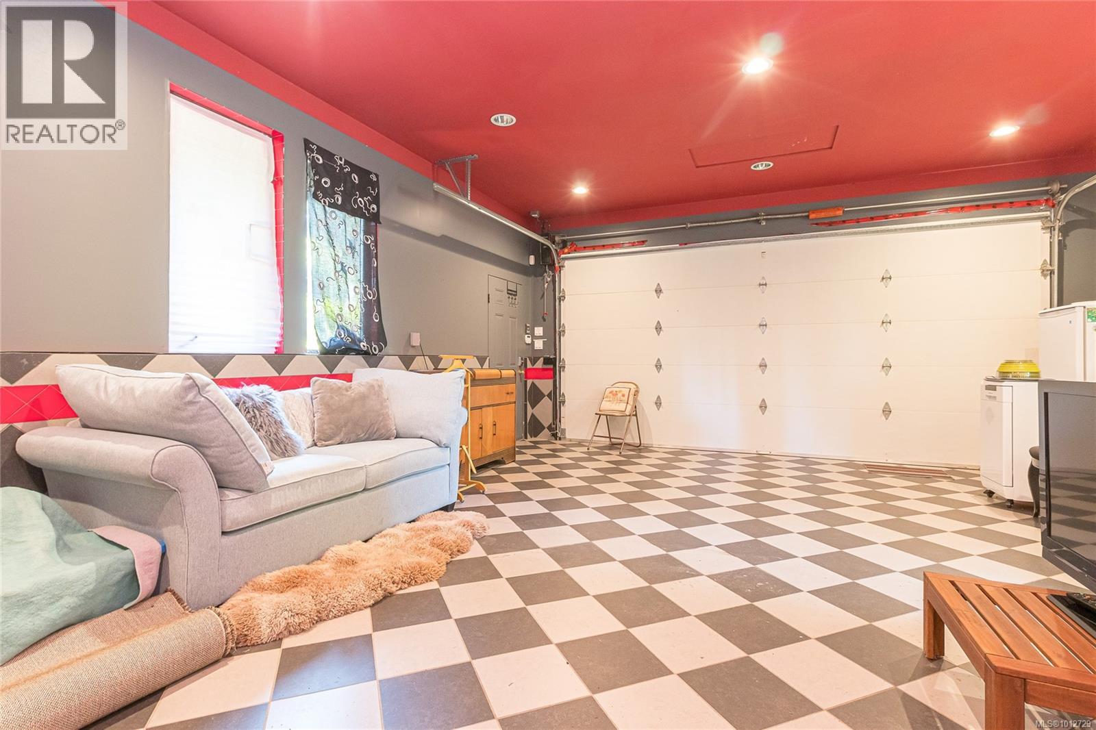 3626 Christina Dr, Cobble Hill