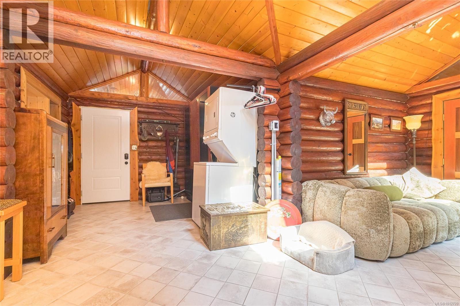 3626 Christina Dr, Cobble Hill