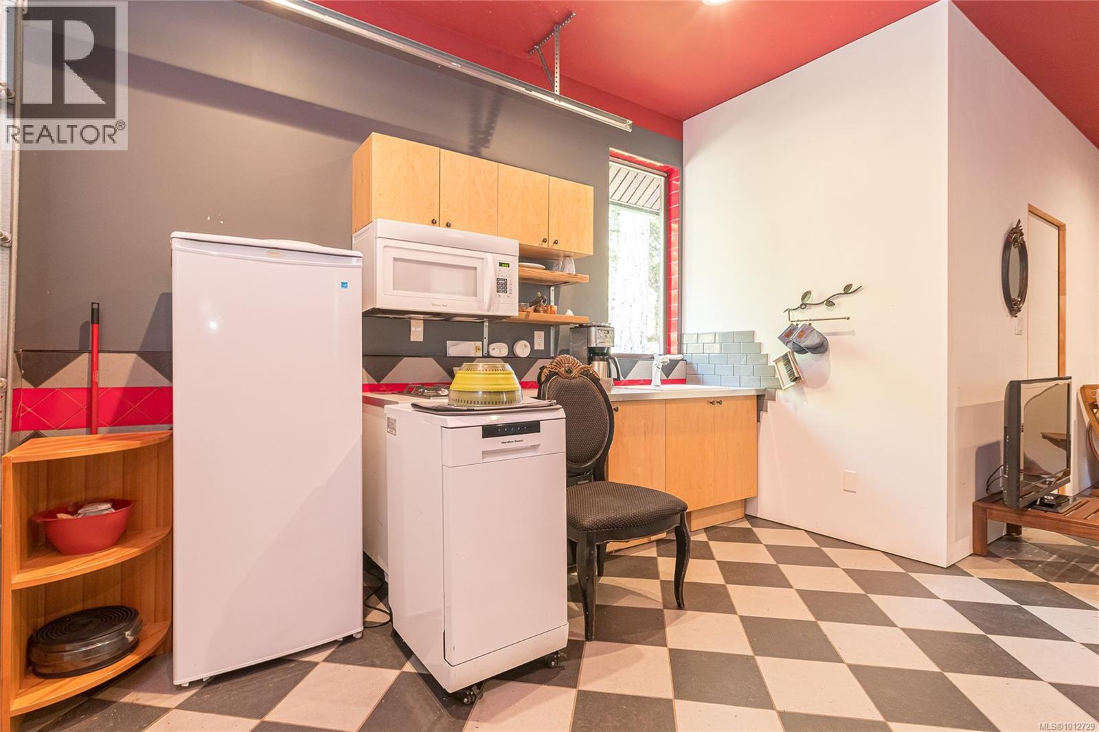 3626 Christina Dr, Cobble Hill