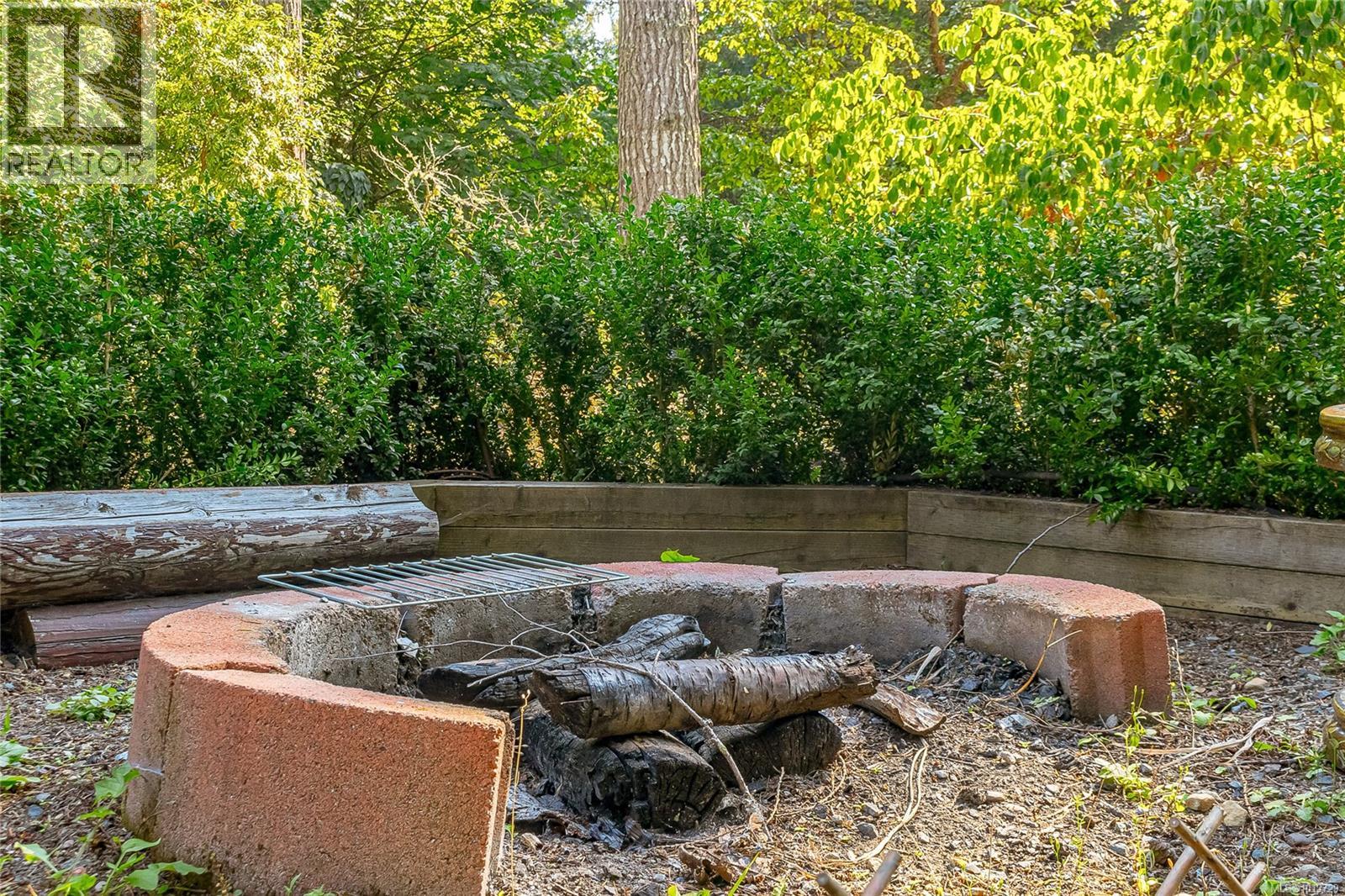 3626 Christina Dr, Cobble Hill