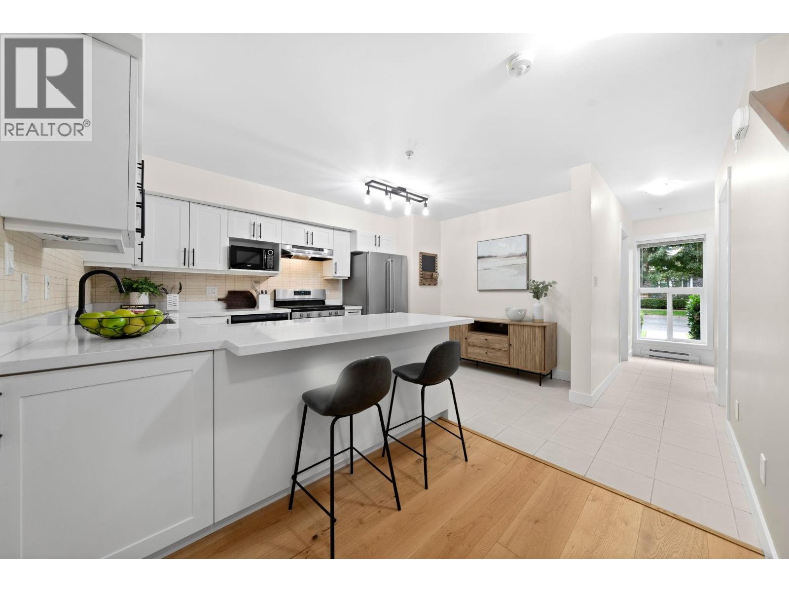 18 1204 MAIN STREET, Squamish