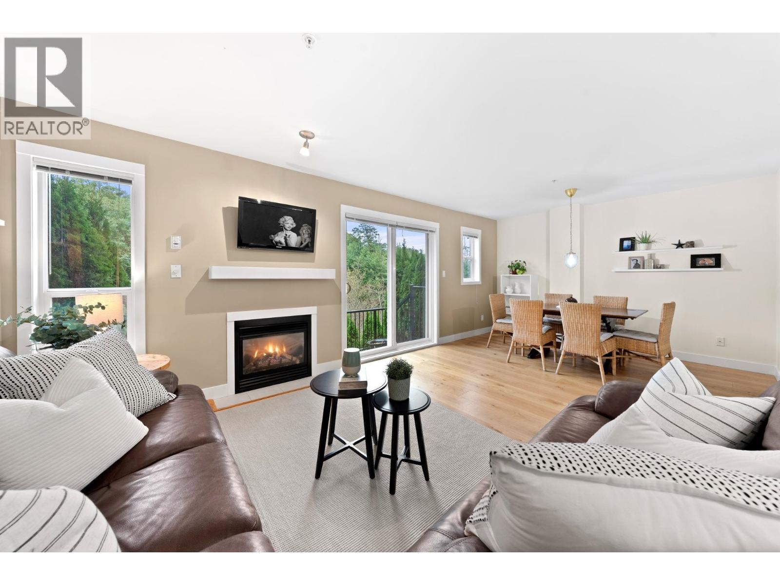 18 1204 MAIN STREET, Squamish