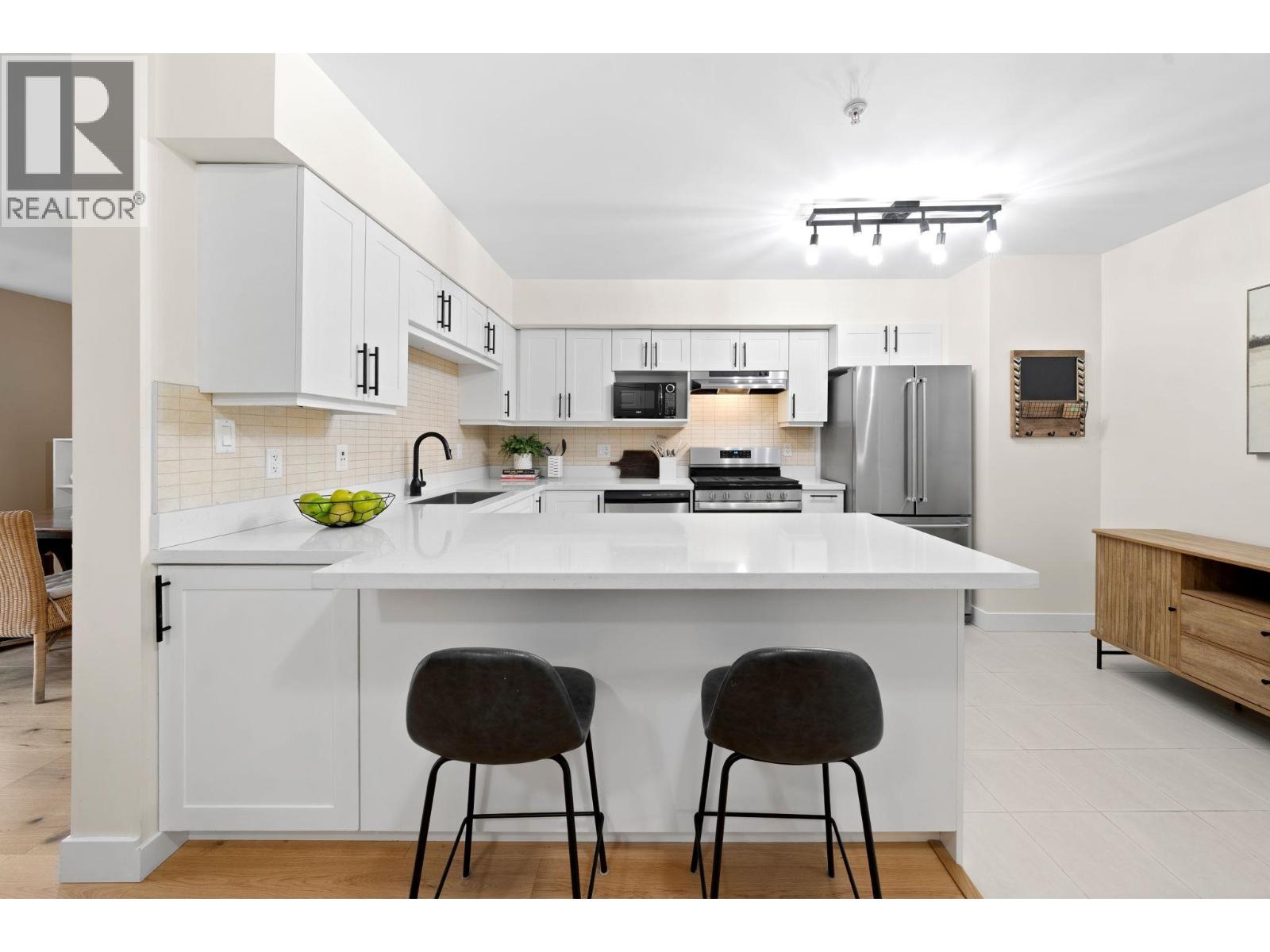18 1204 MAIN STREET, Squamish