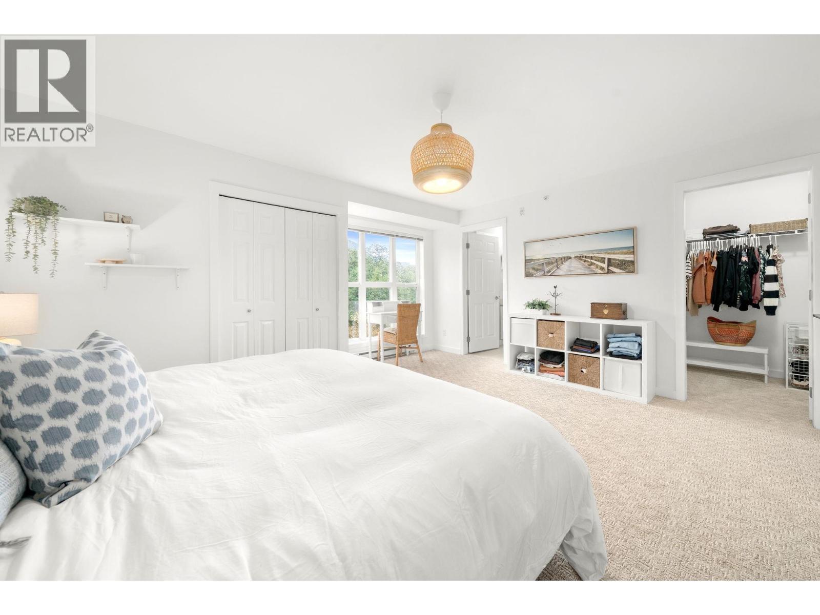 18 1204 MAIN STREET, Squamish