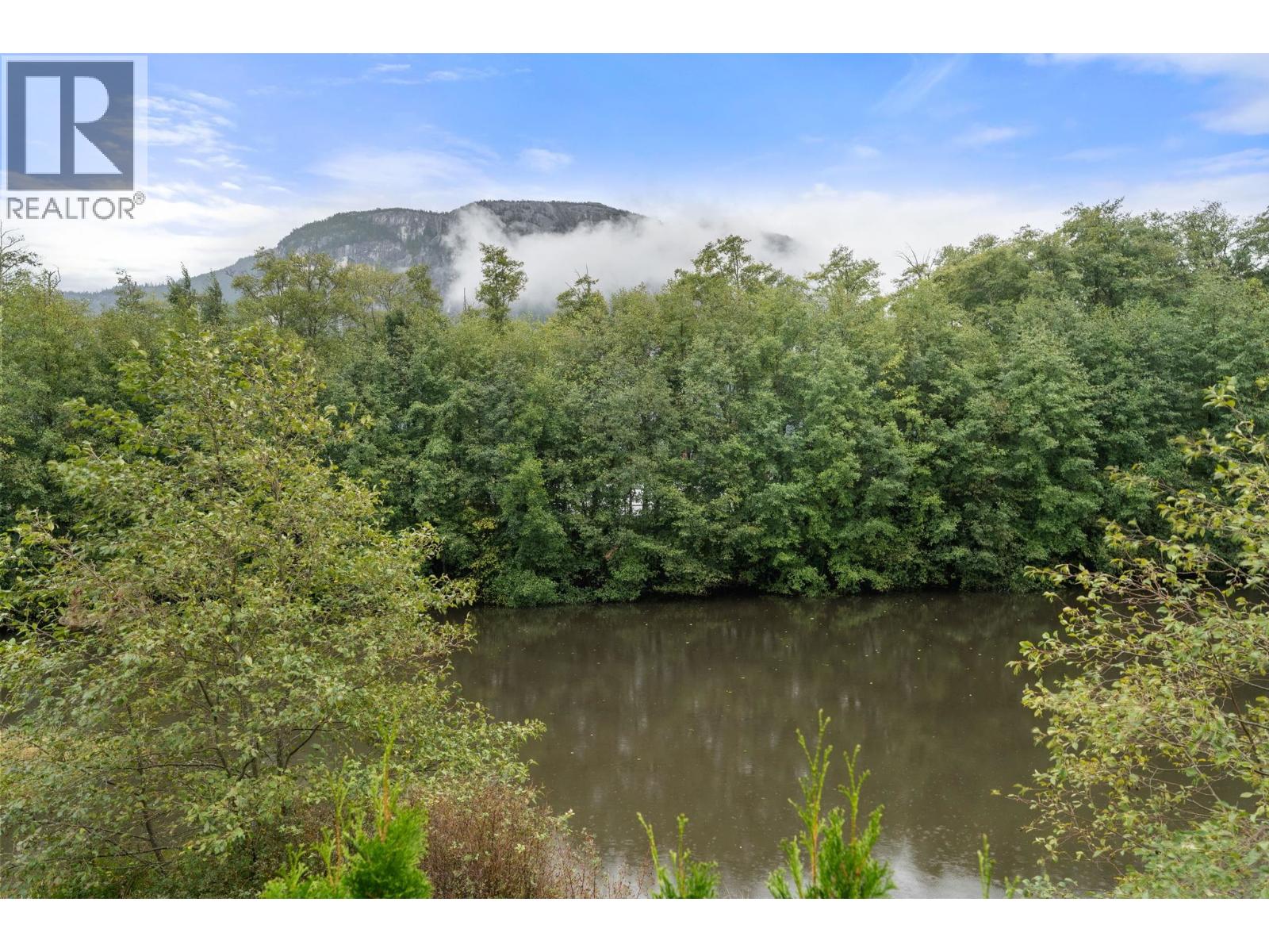 18 1204 MAIN STREET, Squamish