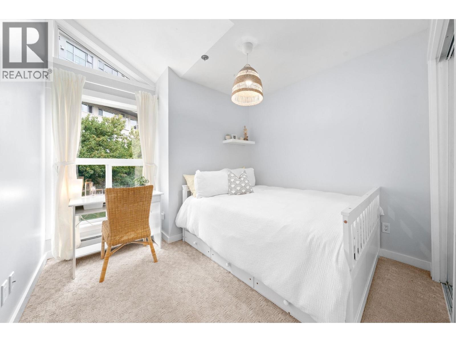 18 1204 MAIN STREET, Squamish