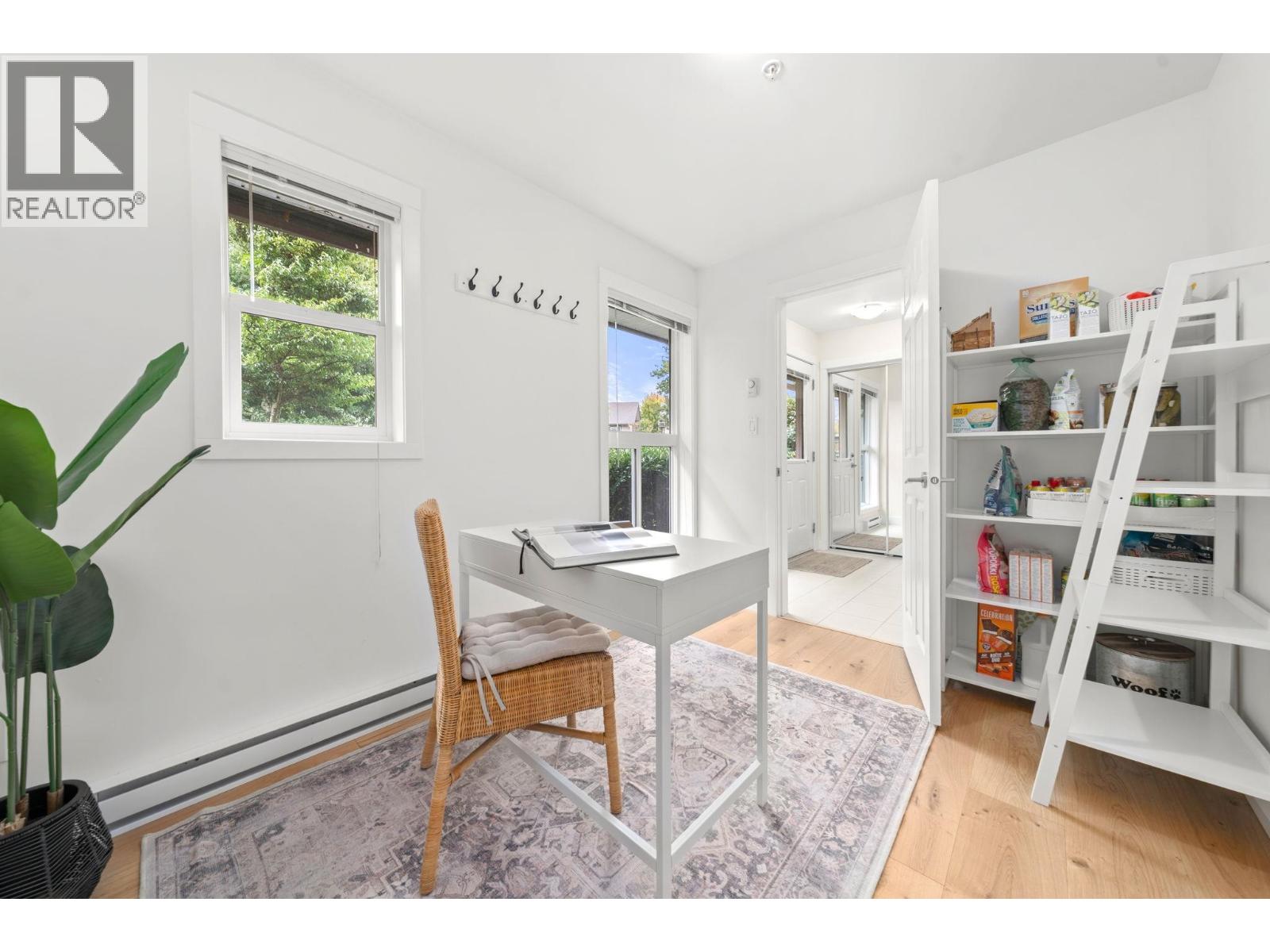 18 1204 MAIN STREET, Squamish
