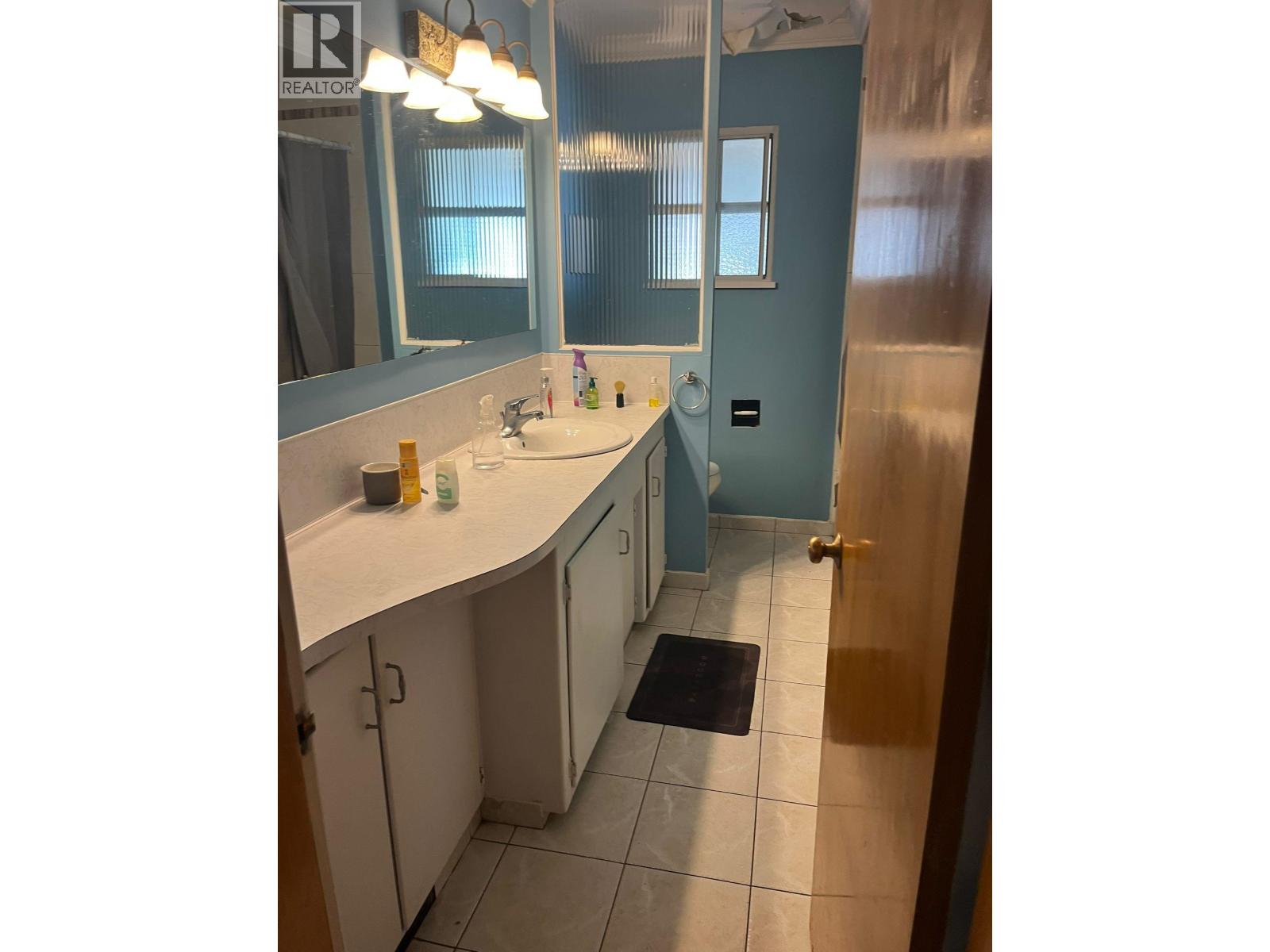 5010 LORRAINE AVENUE, Burnaby