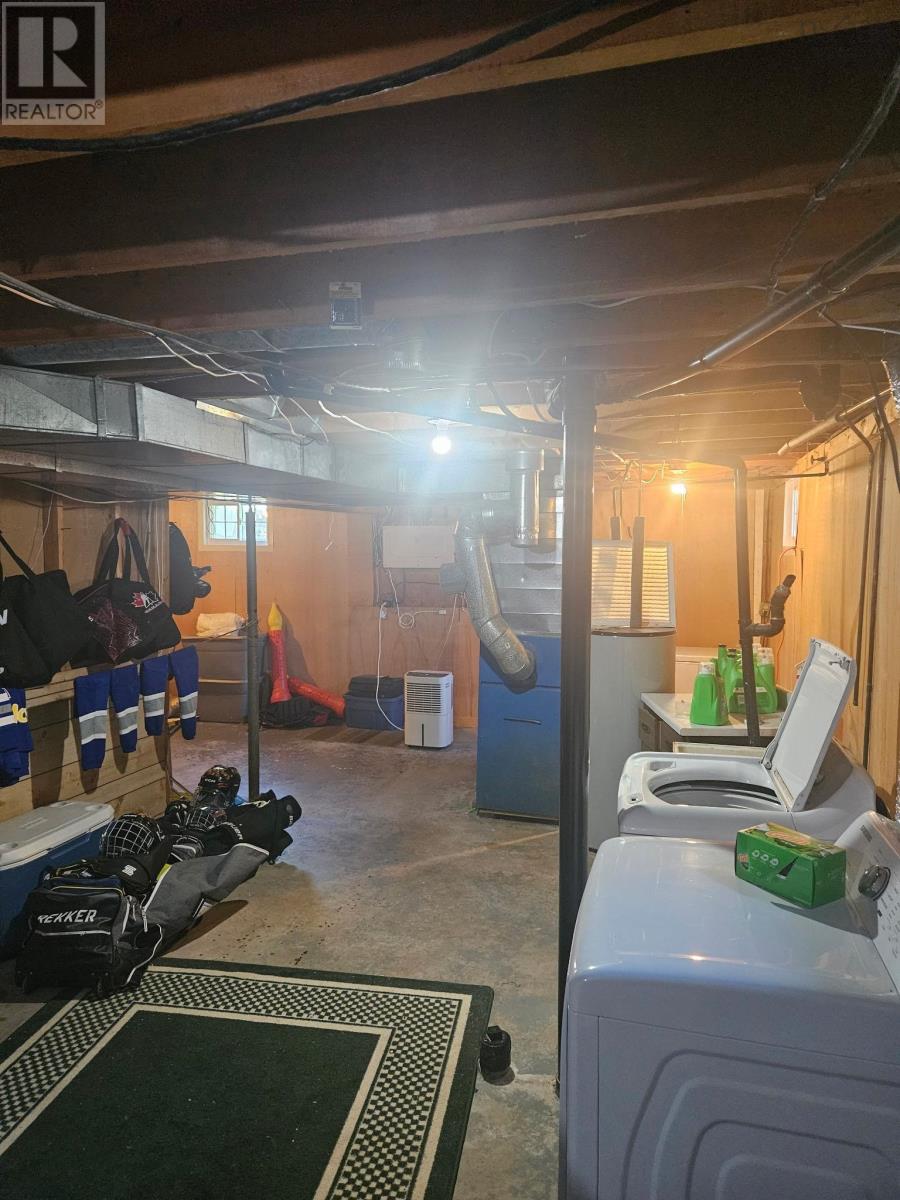 Property 21 of 24 of 12 Hemlock Drive