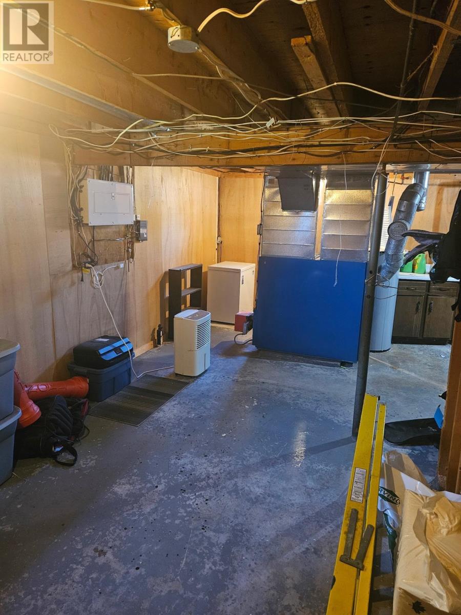 Property 22 of 24 of 12 Hemlock Drive