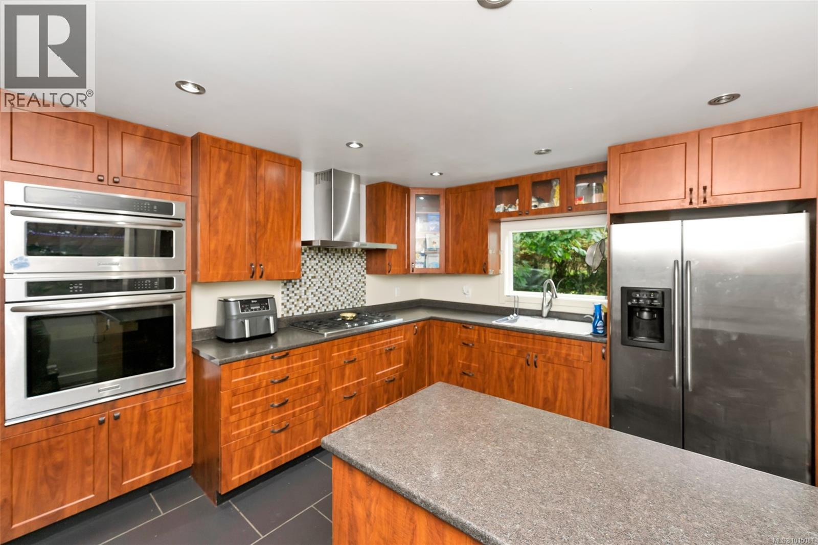  2127 French Road South, Sooke