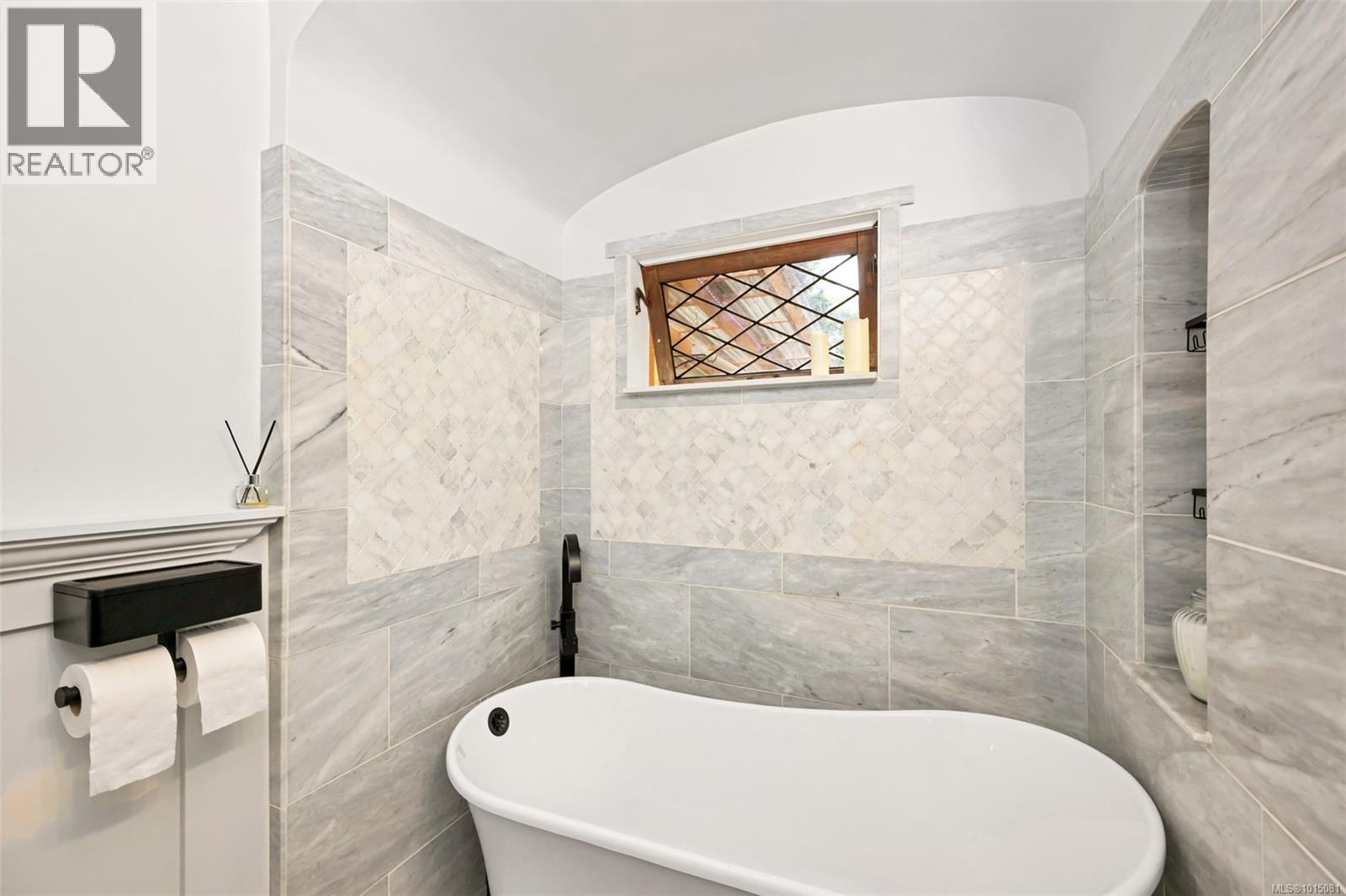  2127 French Road South, Sooke
