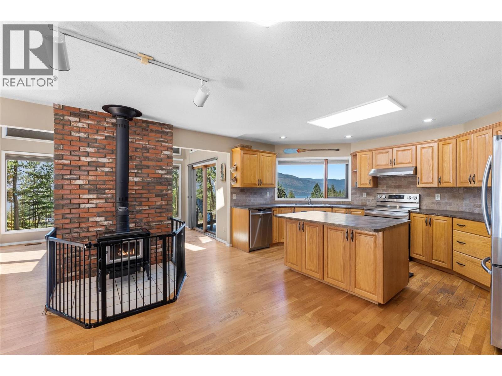 4555 Ottley Road, Lake Country