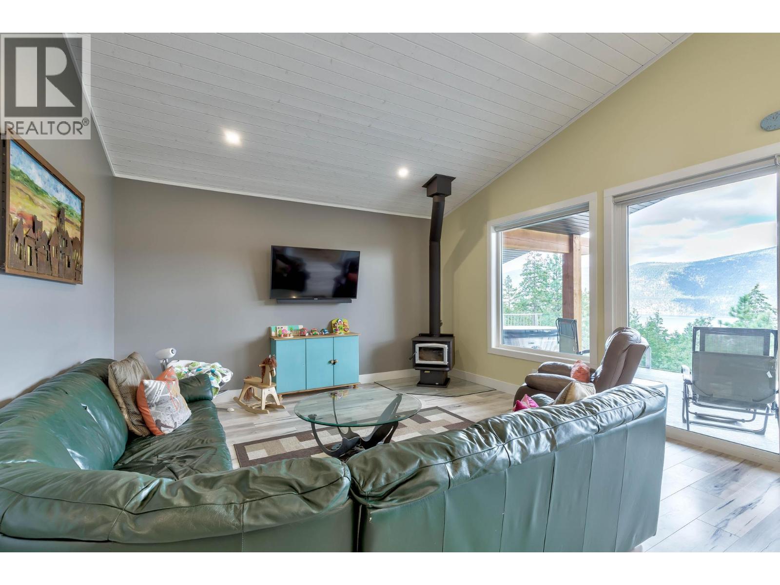 4555 Ottley Road, Lake Country