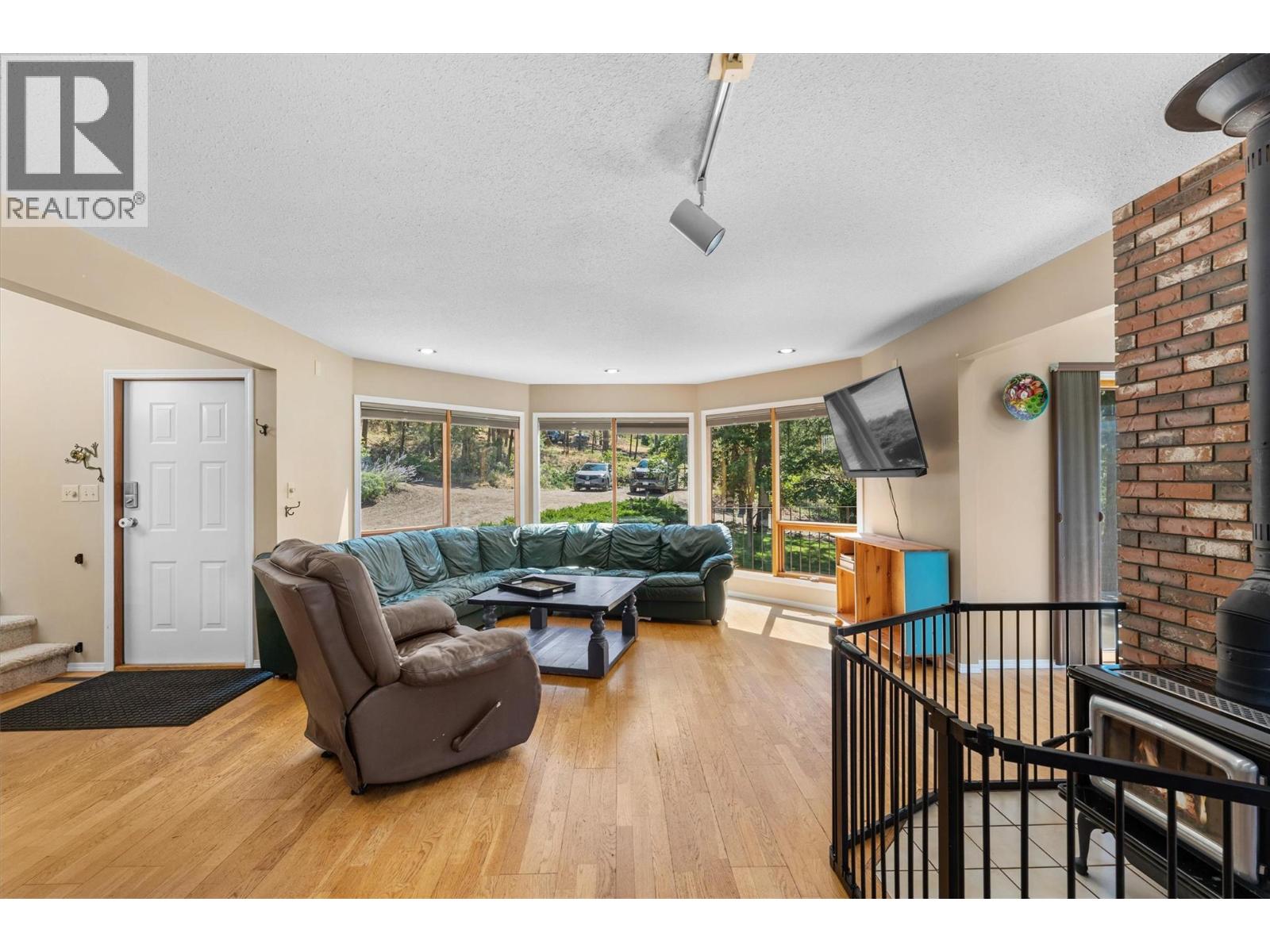 4555 Ottley Road, Lake Country