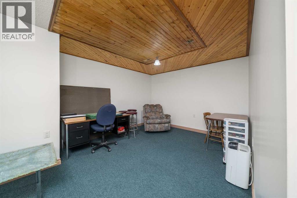 Single Family House 4 Level for Sale in  Martinwood Way NE Martindale Calgary 
