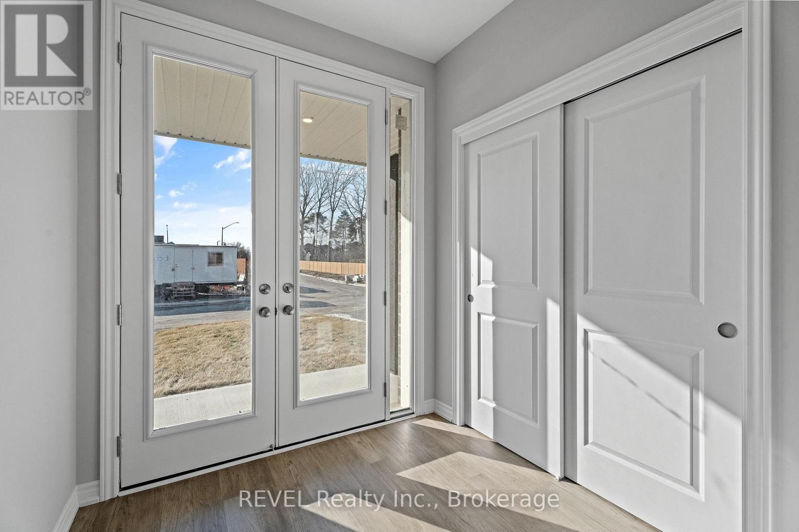 210 WELLANDVALE DRIVE - Photo 4 of 38, Welland (N. Welland), Ontario