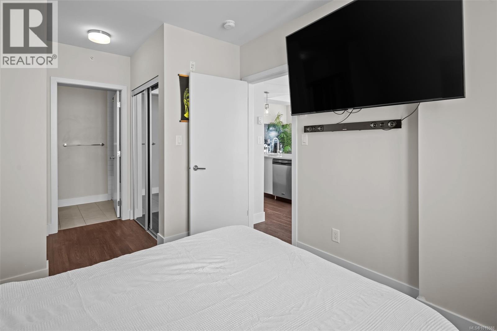 904 1090 Johnson Street, Victoria