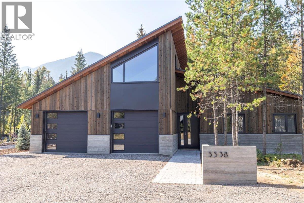 5538 Currie Bowl Way, Fernie