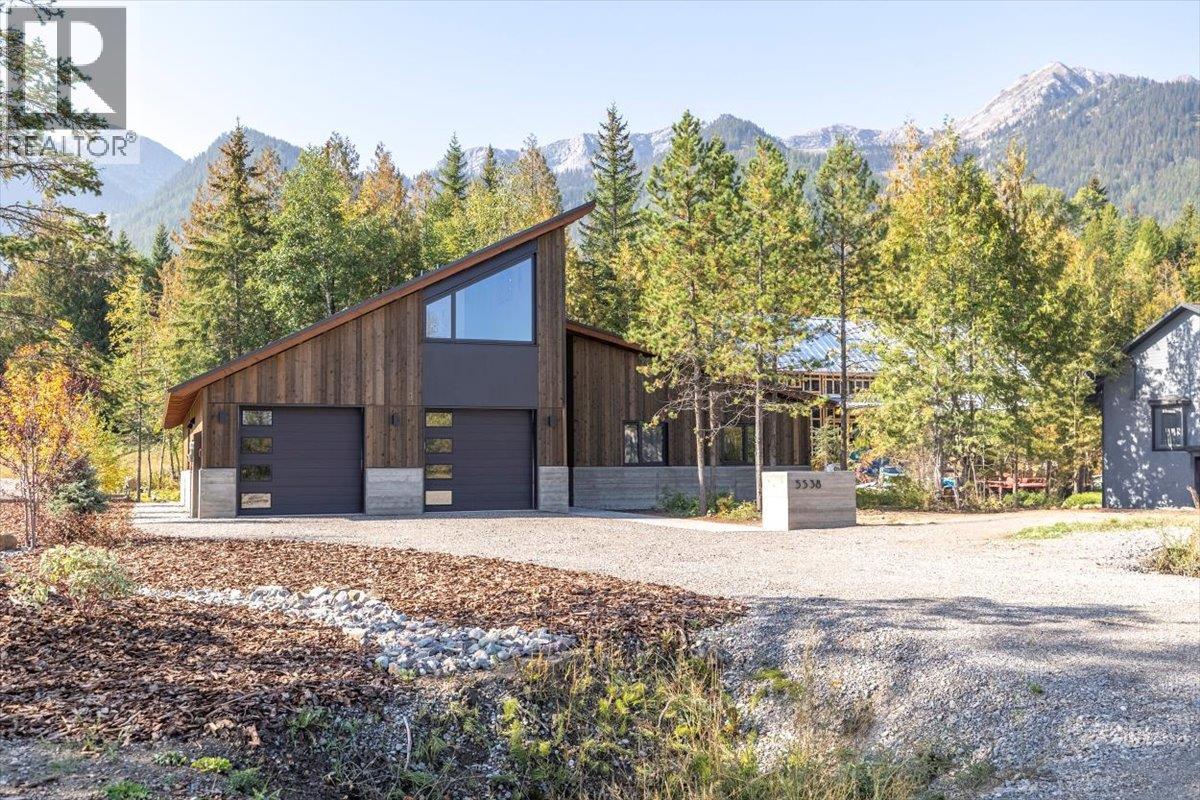 5538 Currie Bowl Way, Fernie