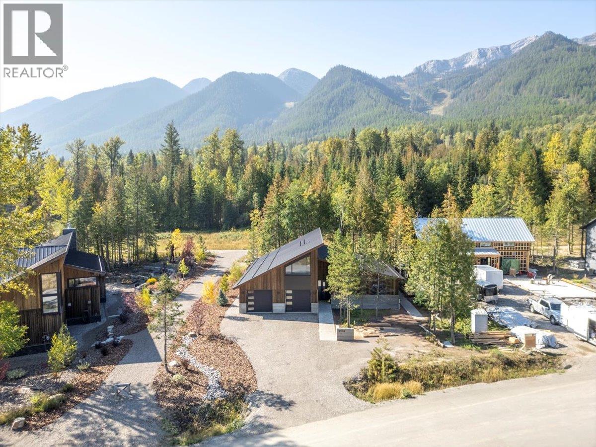 5538 Currie Bowl Way, Fernie