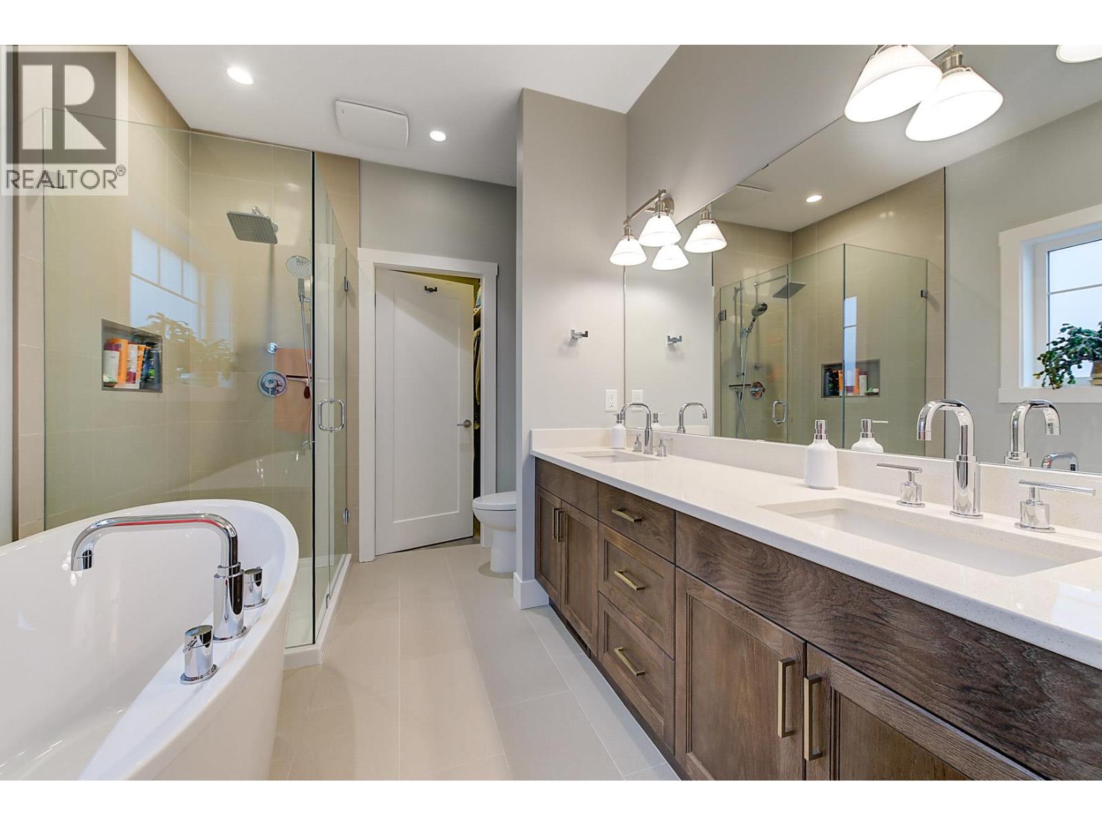 7 1940 KLO Road, Kelowna