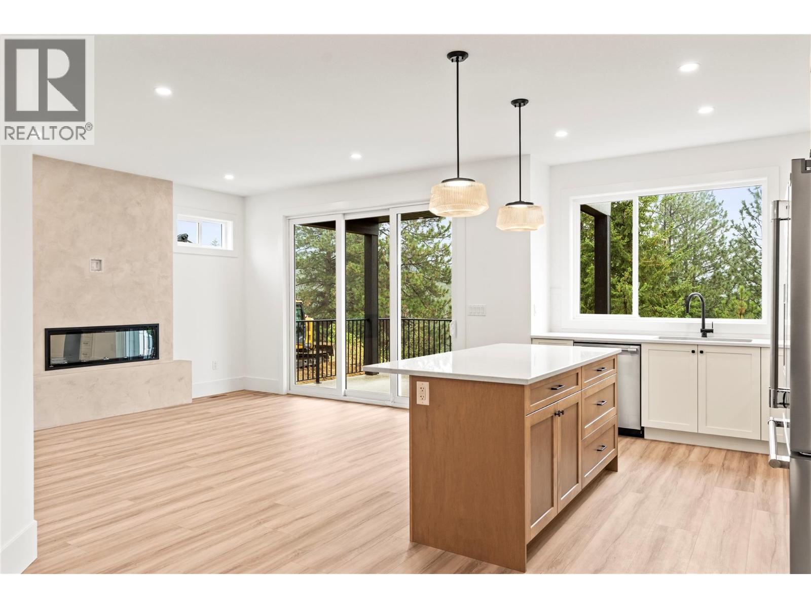  7005/7013 Manning Place, Vernon