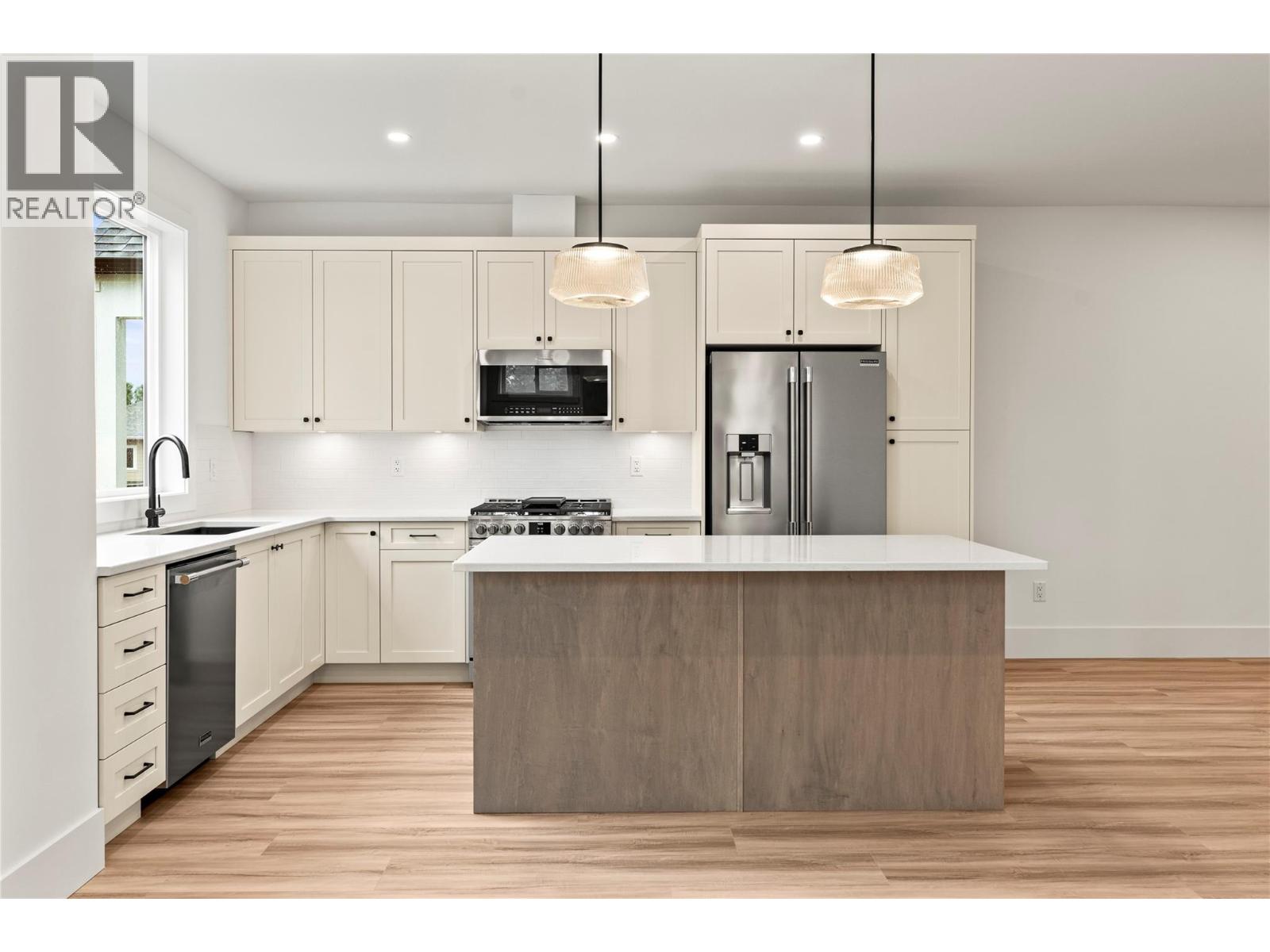  7005/7013 Manning Place, Vernon