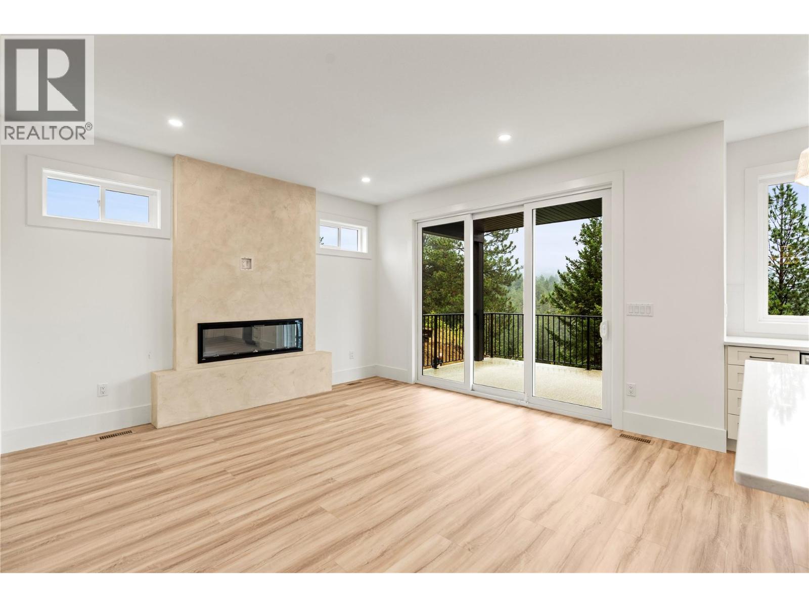  7005/7013 Manning Place, Vernon