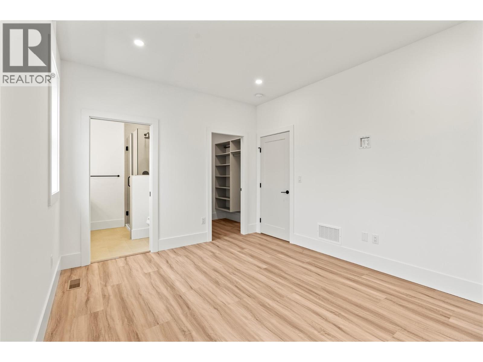  7005/7013 Manning Place, Vernon