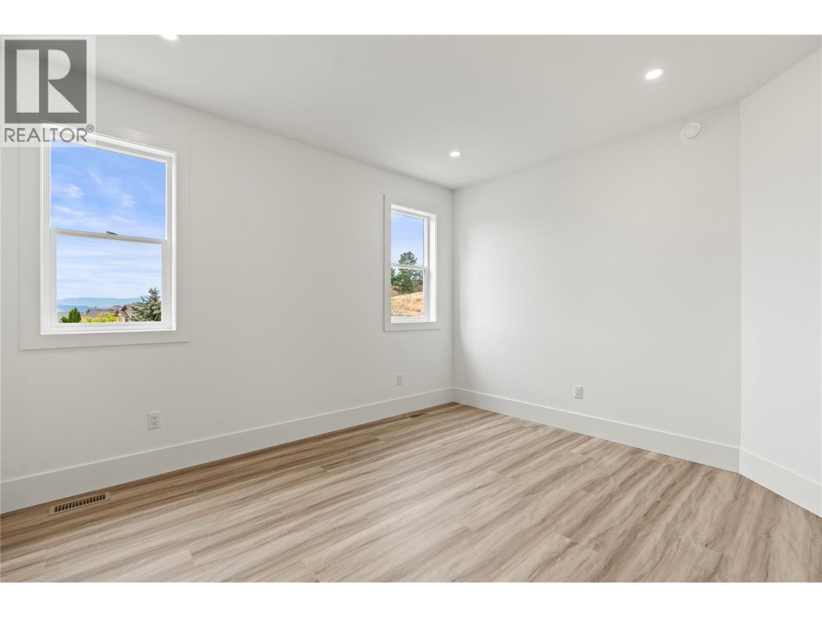  7005/7013 Manning Place, Vernon