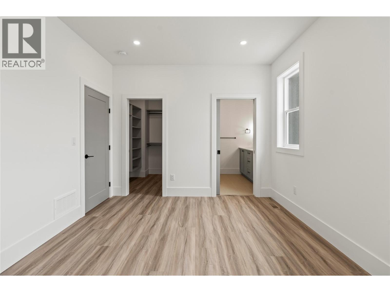  7005/7013 Manning Place, Vernon