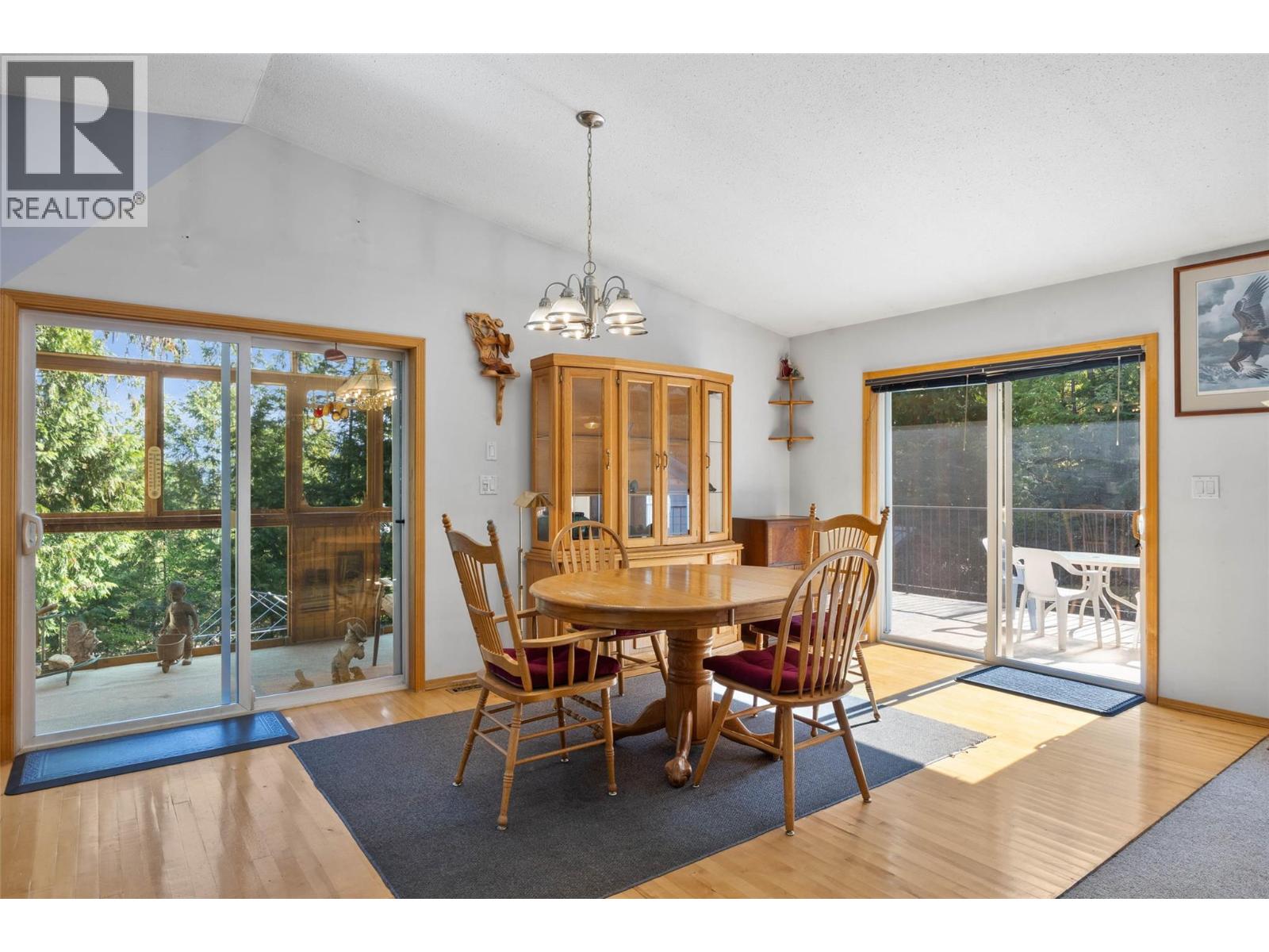 7650 Mountain Drive, Anglemont