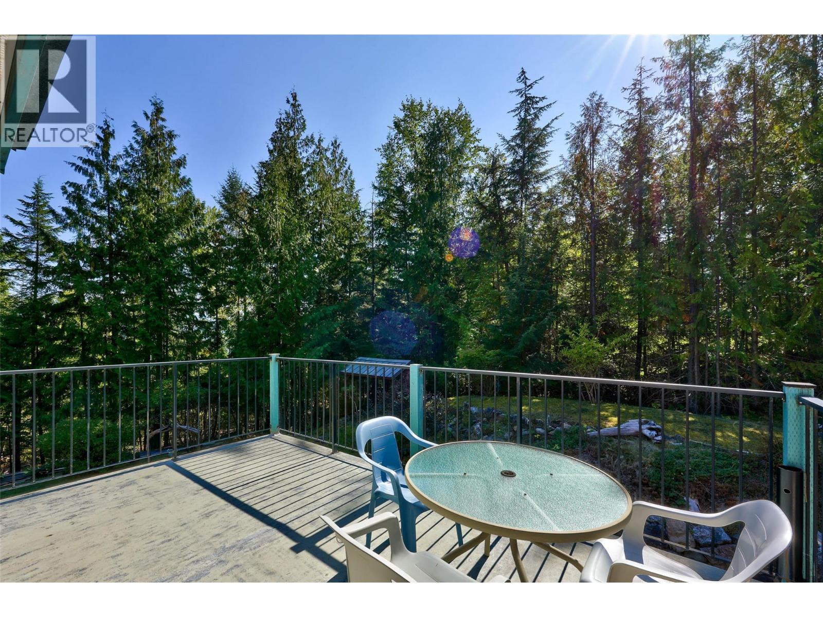 7650 Mountain Drive, Anglemont