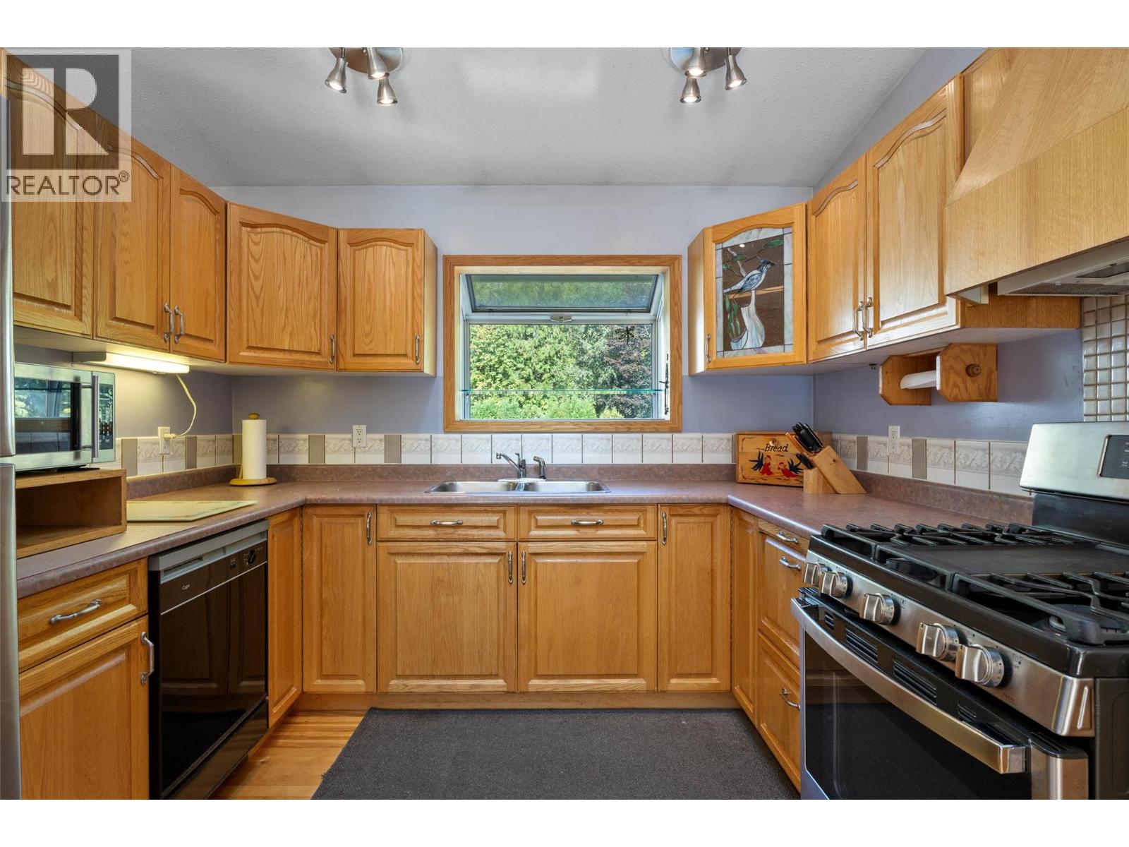 7650 Mountain Drive, Anglemont