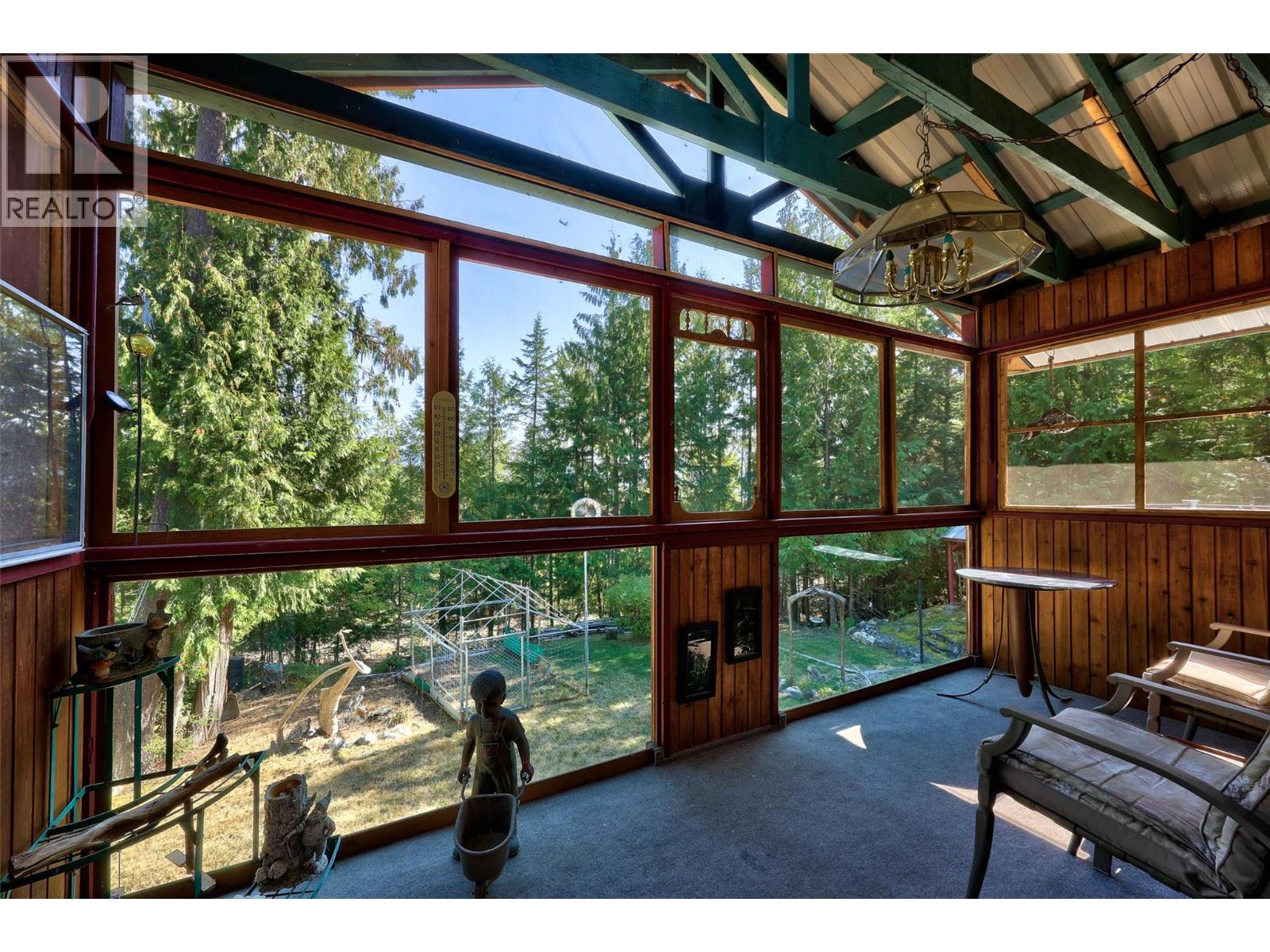 7650 Mountain Drive, Anglemont
