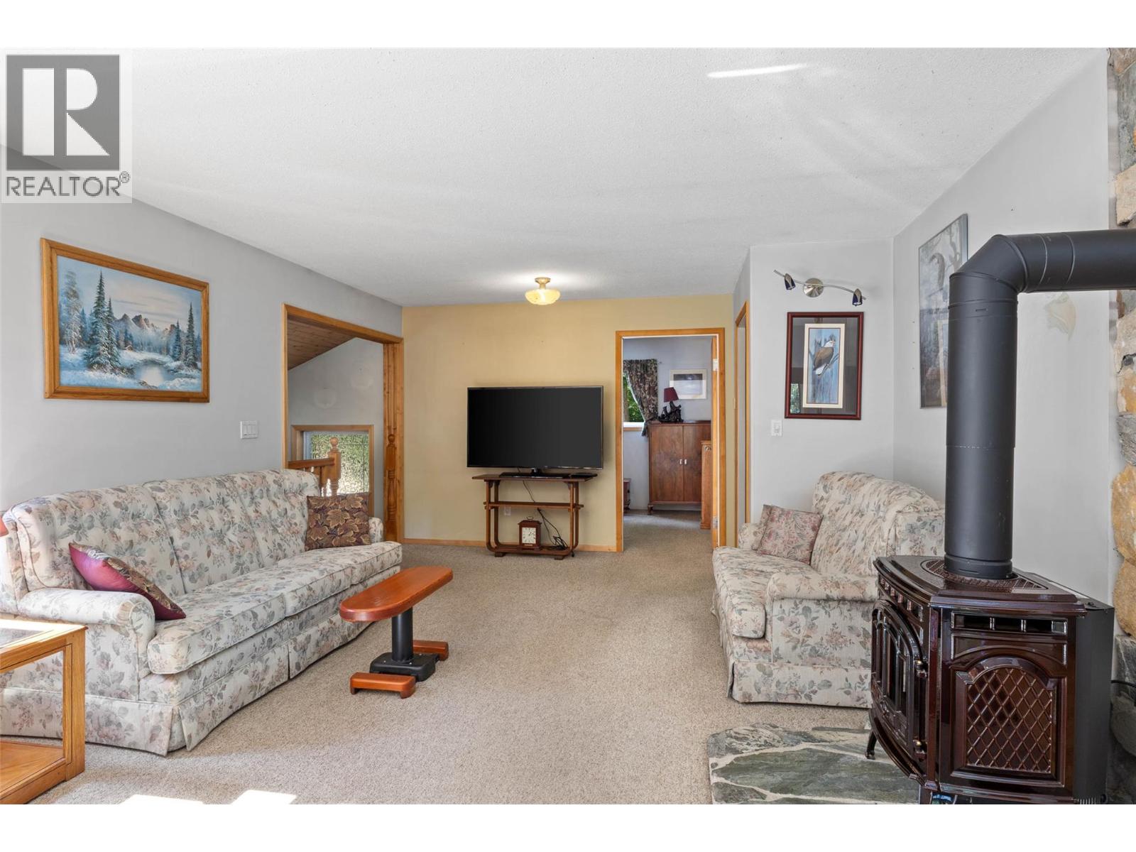 7650 Mountain Drive, Anglemont