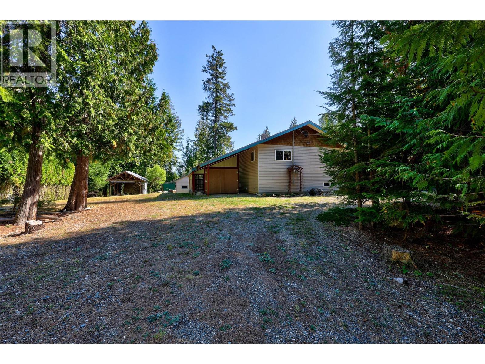 7650 Mountain Drive, Anglemont